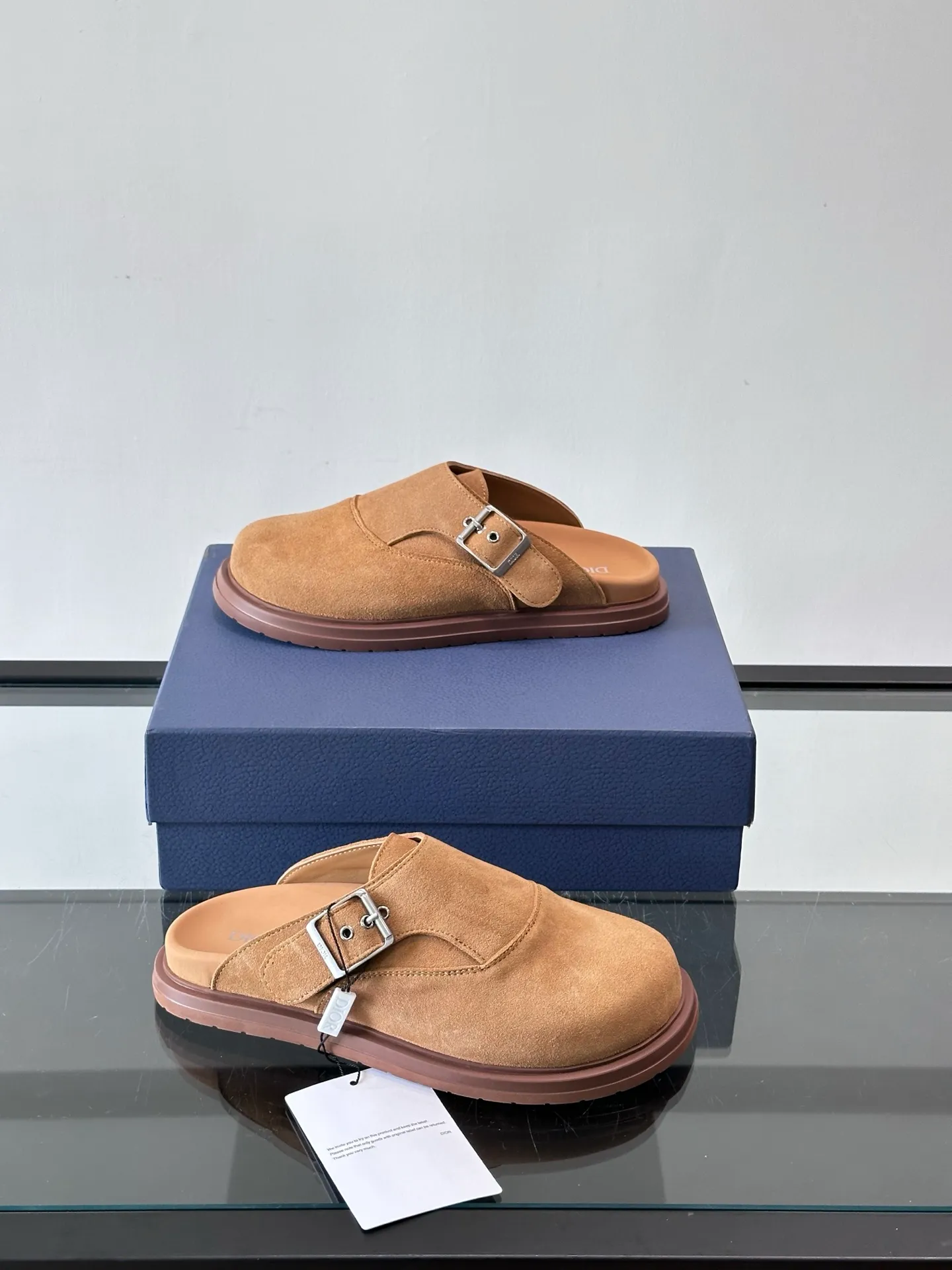 p360 "Dio＊" new men's printed toe-toe mules, classic presbyopia pattern + black EVA sole, low-key and high-end! Baotou design + metal buckle, perfect details, more comfortable and stable to wear✨, very versatile for daily outings or light luxury occasions. Oblique print is Dior's signature element. It is highly recognizable and full of fashion sense. It is a must-have for quality enthusiasts! 👟 size：38-44